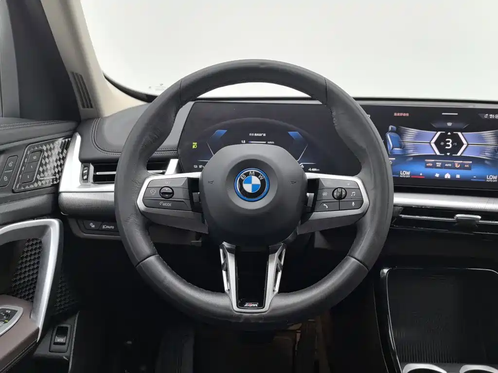 BMW iX1 2024 2023 eDrive25L M Sport Package