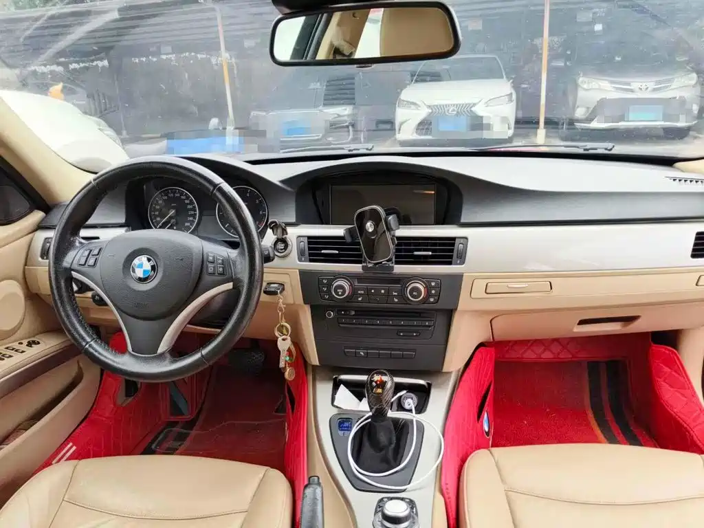 BMW 3 Series (Import) 2012 2010 320i Luxury