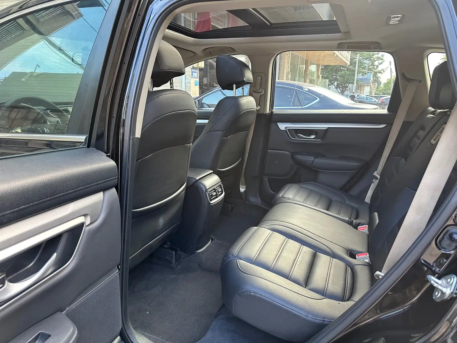 Фото 8 - Honda CR-V