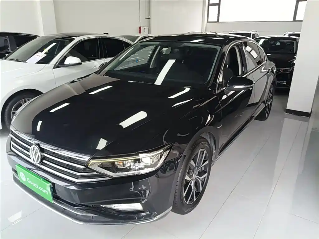 Volkswagen Magotan 2020 330TSI DSG Leading фото 2