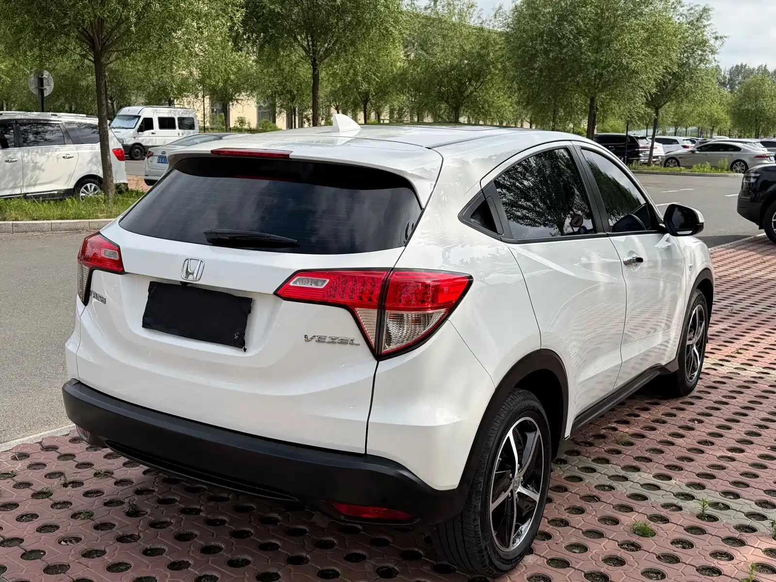 Photo 4 - Honda Vezel