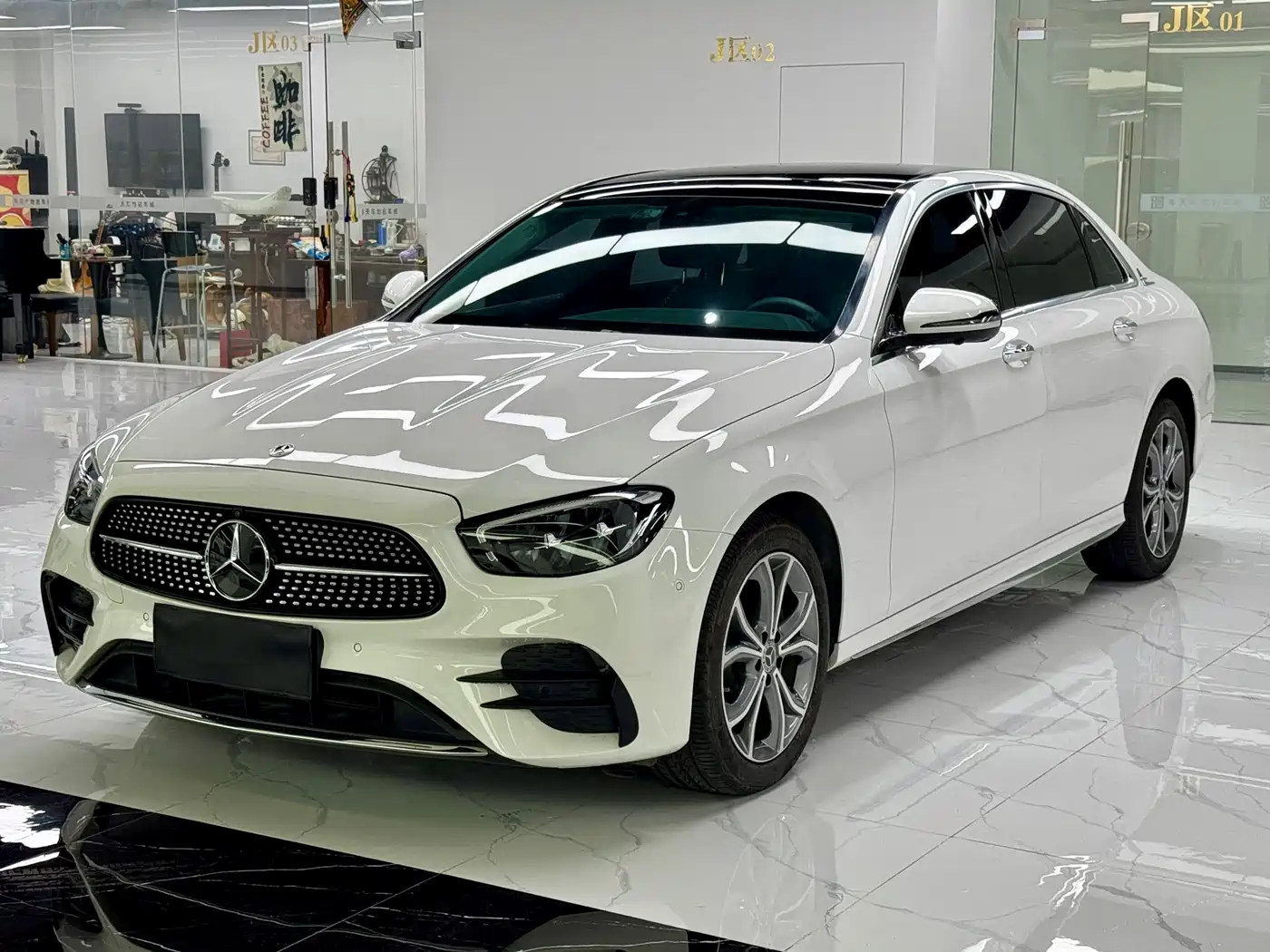 MERCEDES-BENZ E CLASS