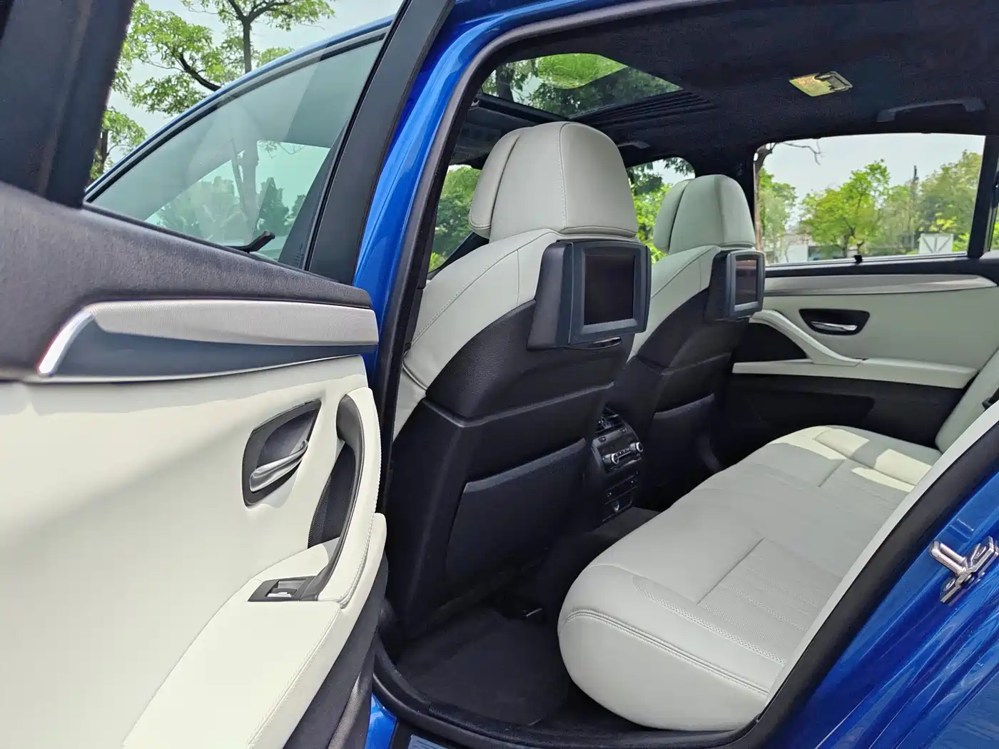 BMW M5 2012 2012 M5
