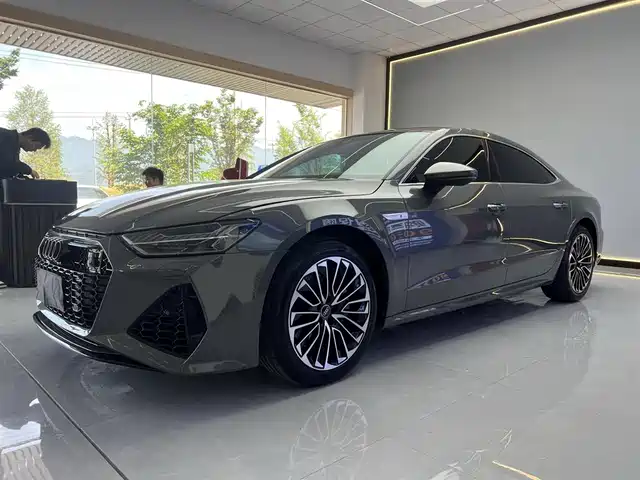 Audi A7L 2025 Model Year 45 TFSI Luxury