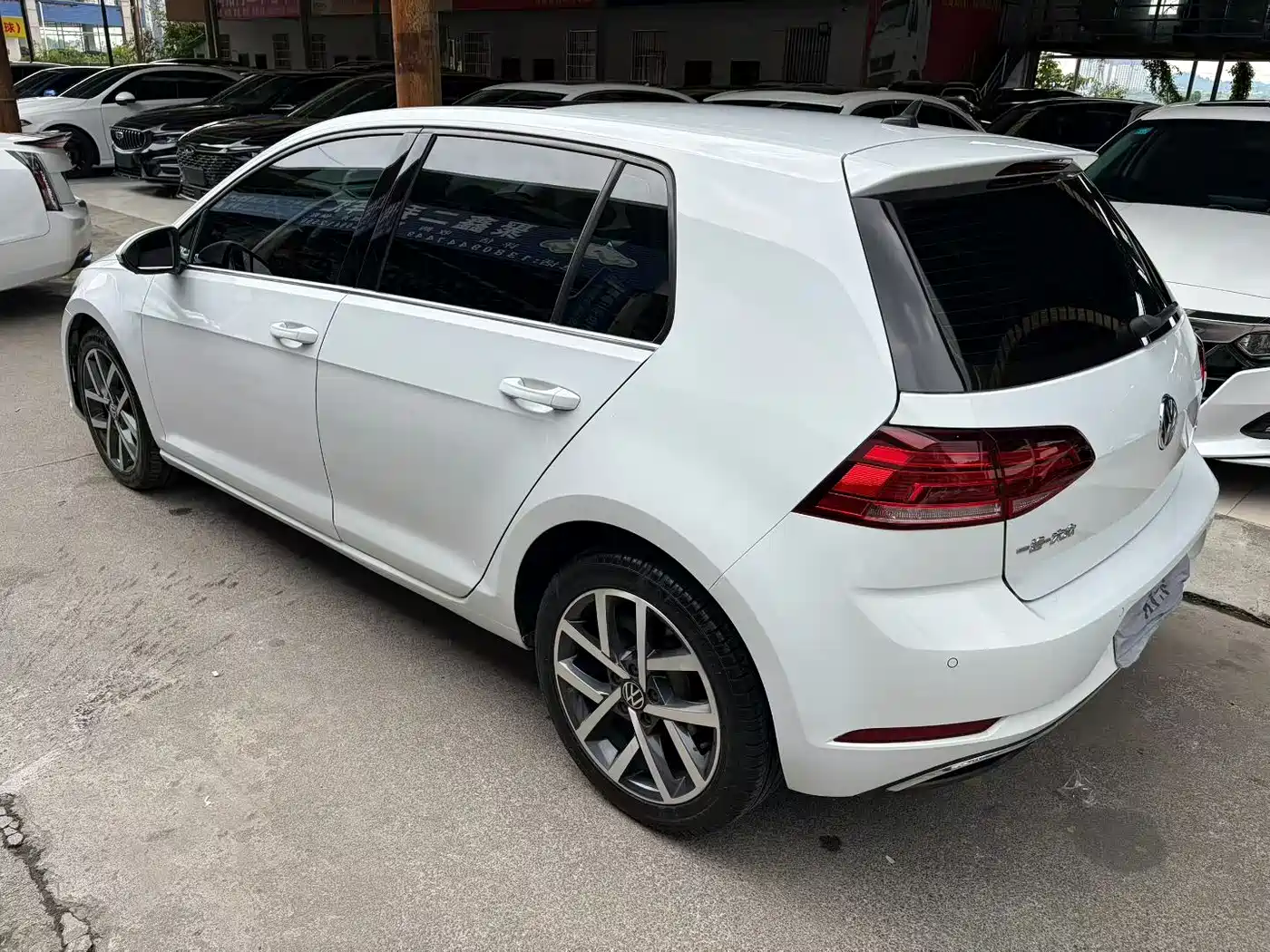 Фото 9 - Volkswagen Golf