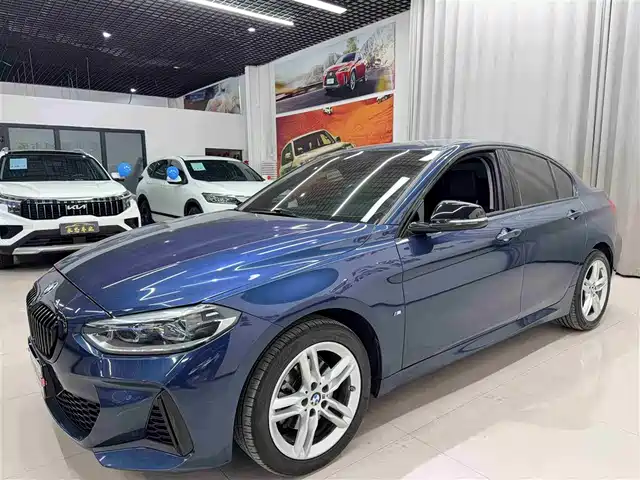 BMW 1 SERIES