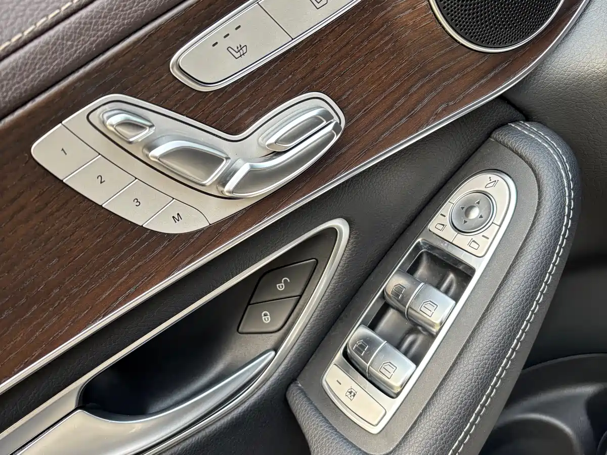 Mercedes-Benz GLC 2021 GLC 260 L 4MATIC Luxury фото 13