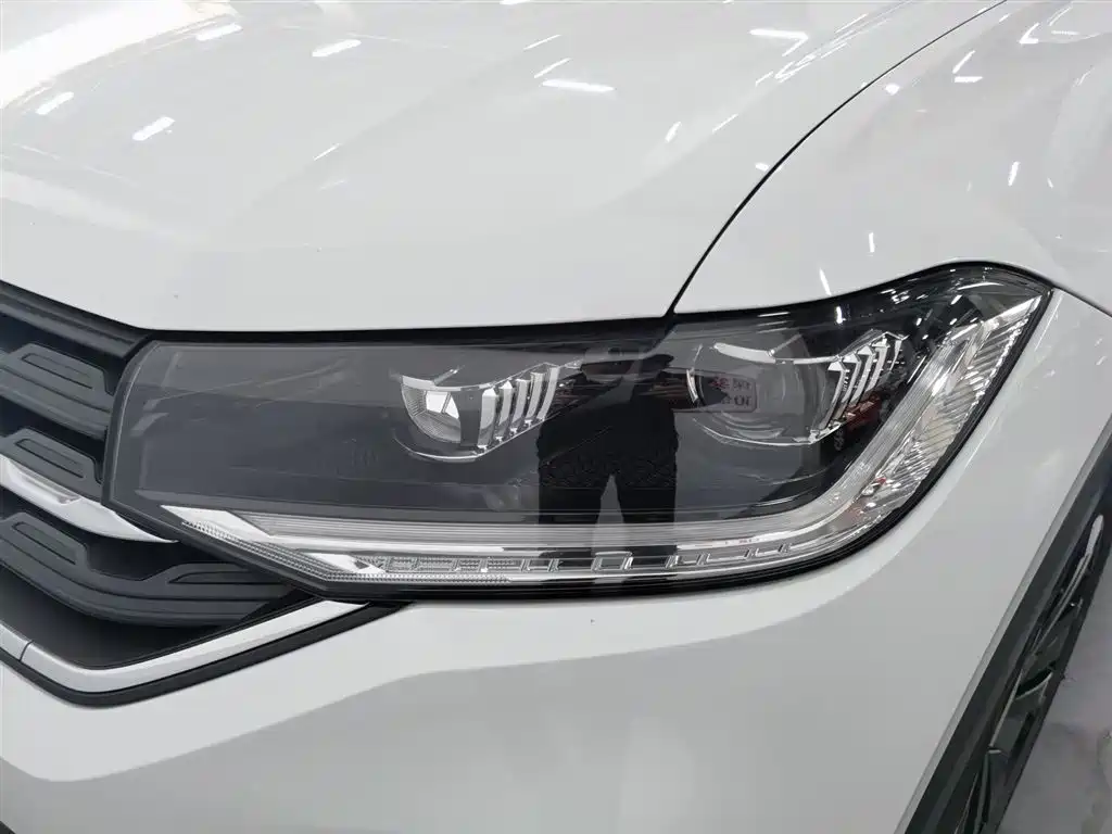Volkswagen Tanying 2021 1.5L Automatic Smart Connect Edition фото 7