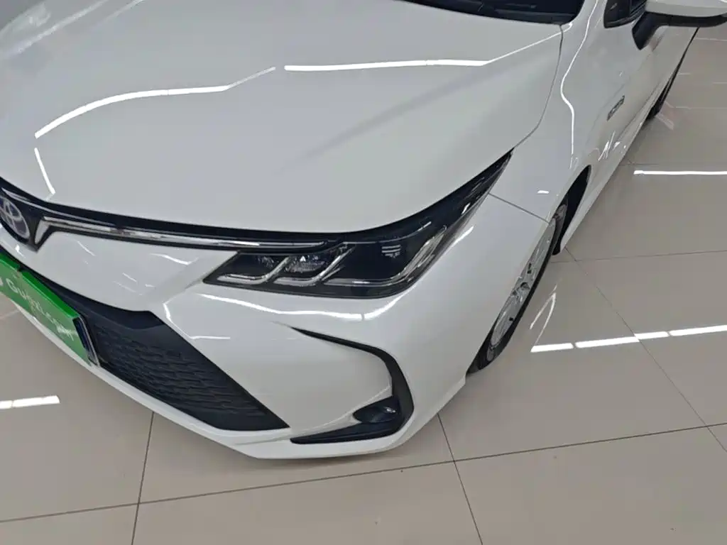 صورة 24 - Toyota Corolla