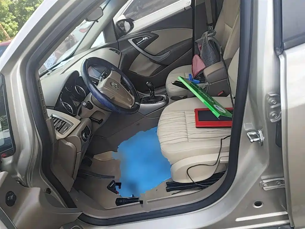 Buick Excelle 2013 Model GT 1.6L Manual Comfort фото 15
