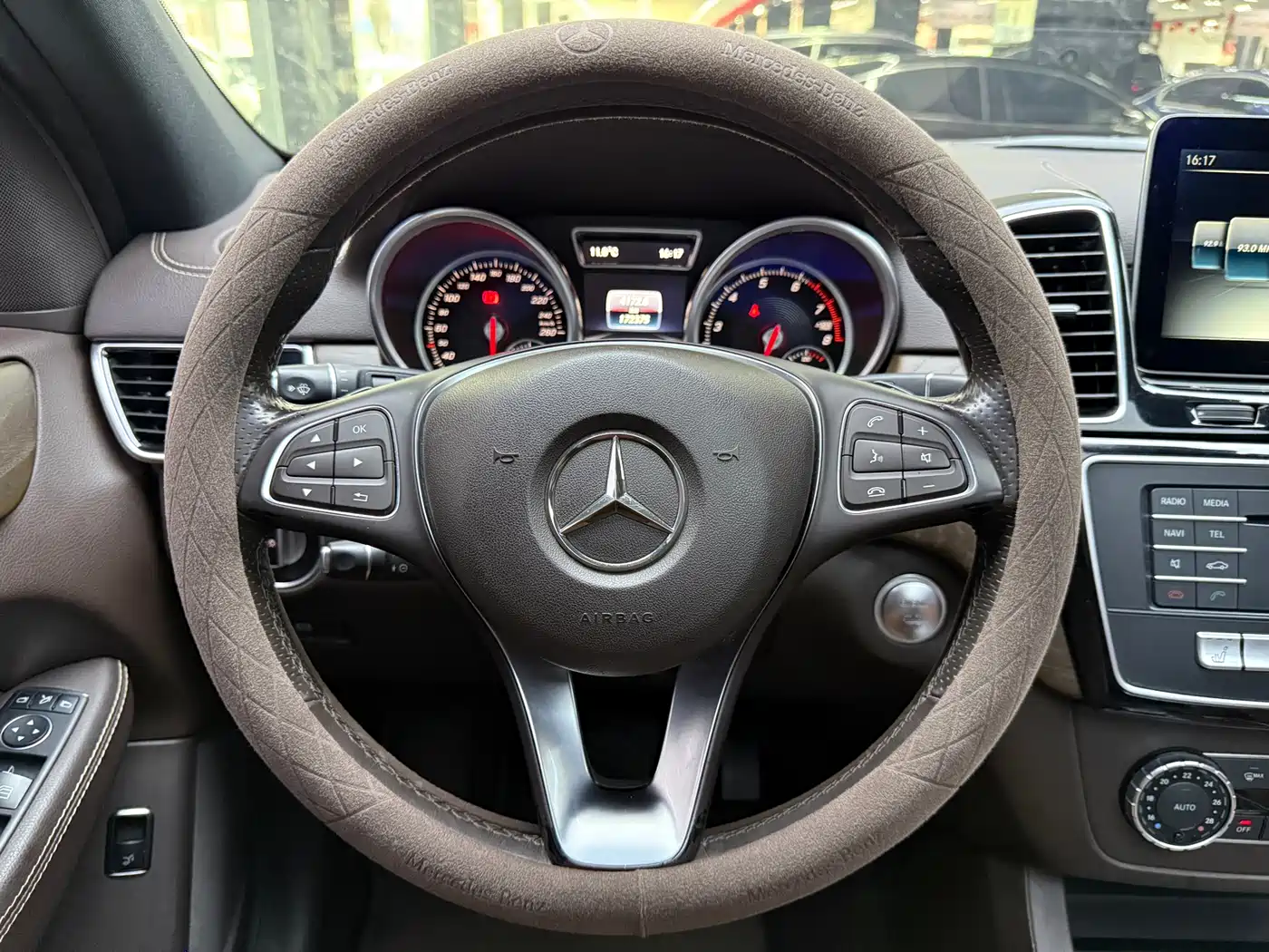 Mercedes-Benz GLE 2016 GLE 400 4MATIC фото 10