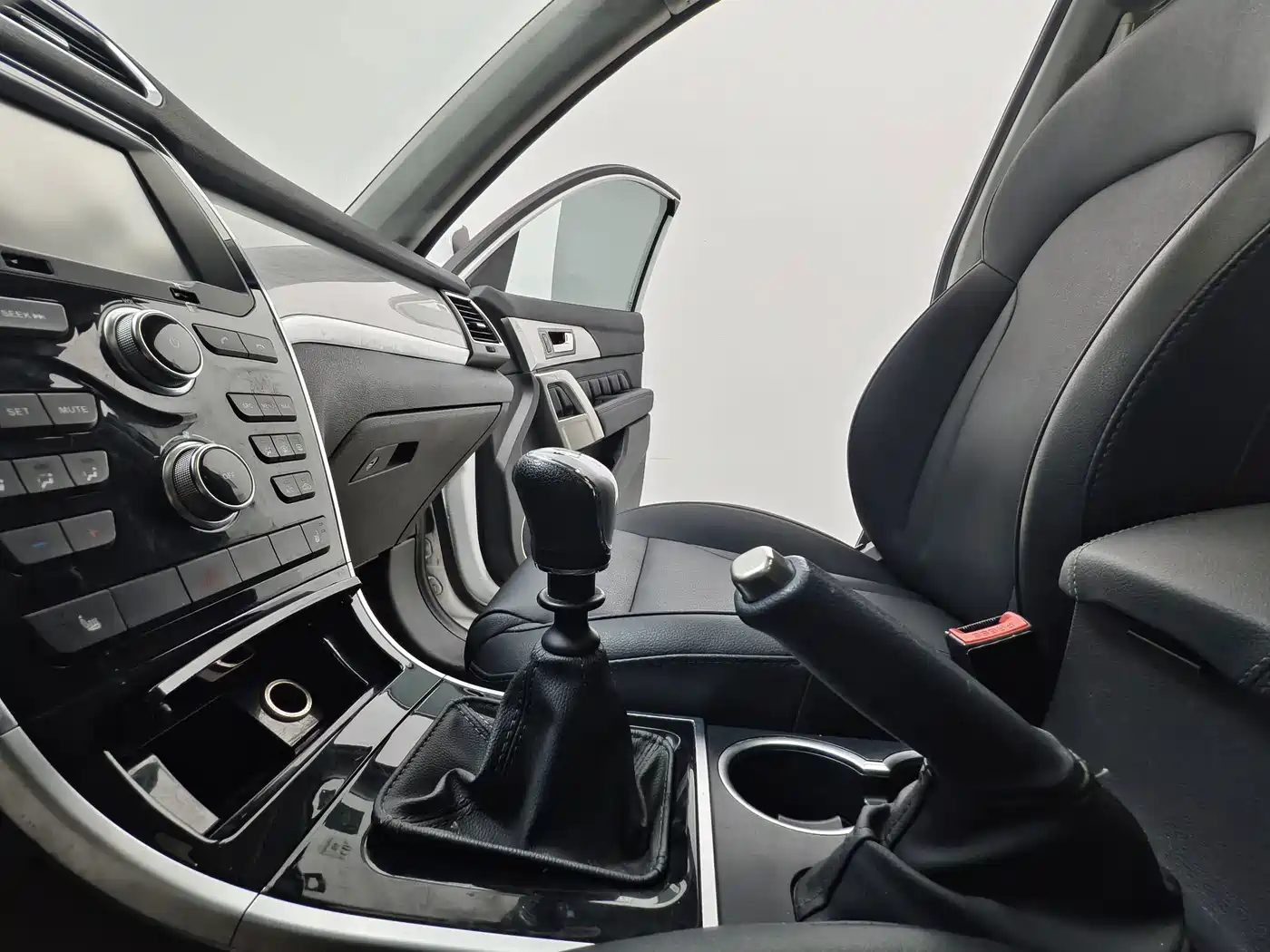 Haval H2 2015 2014 1.5T Manual 2WD Elite Edition