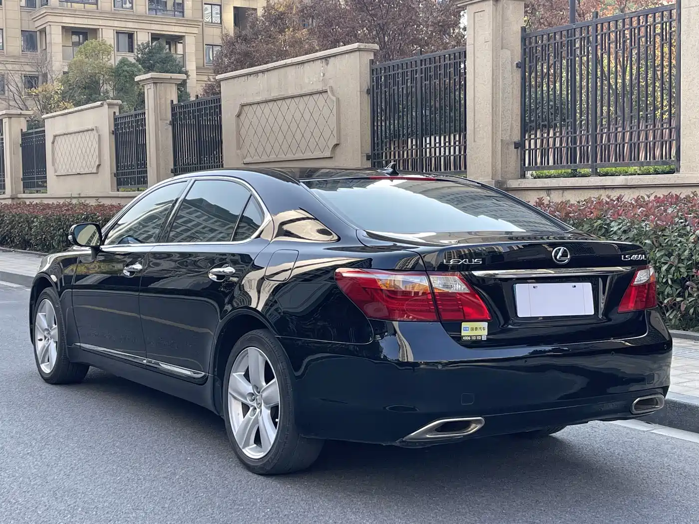 Lexus LS 2010 460L Premium Edition фото 7