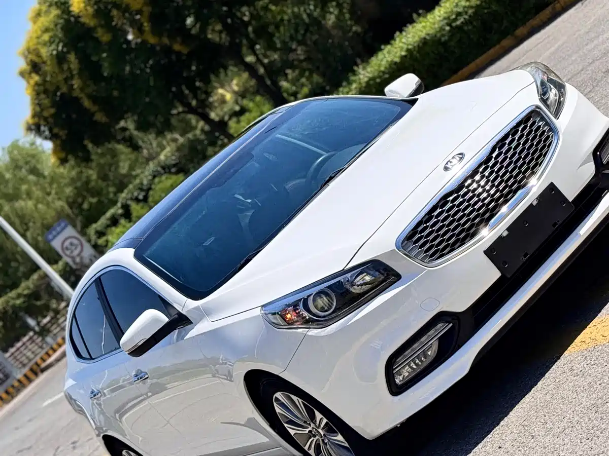 KIA K4