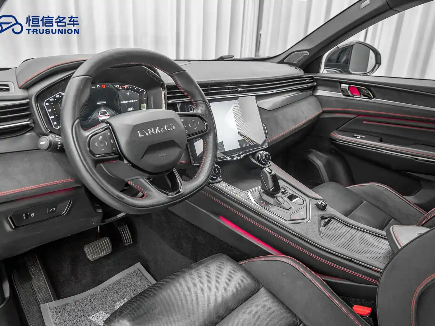 Lynk & Co 05 2020 2.0TD 4WD Halo Edition фото 11