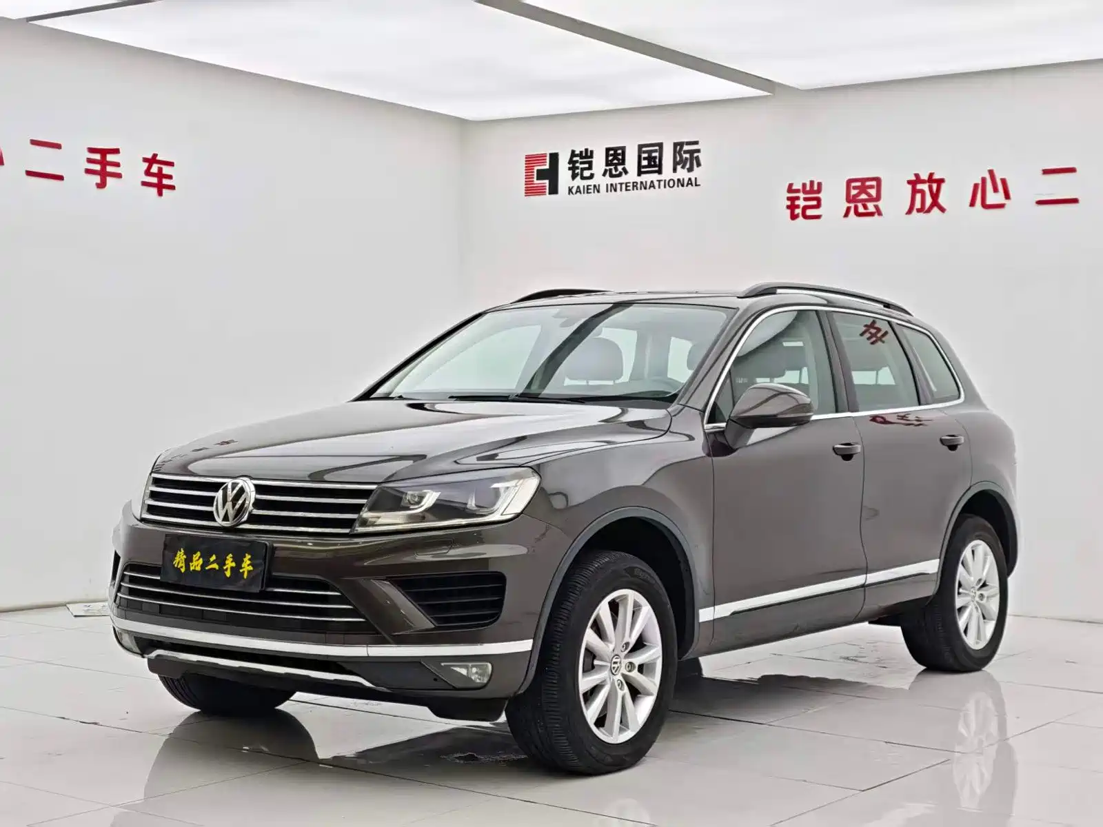 Фото 1 - Volkswagen Touareg