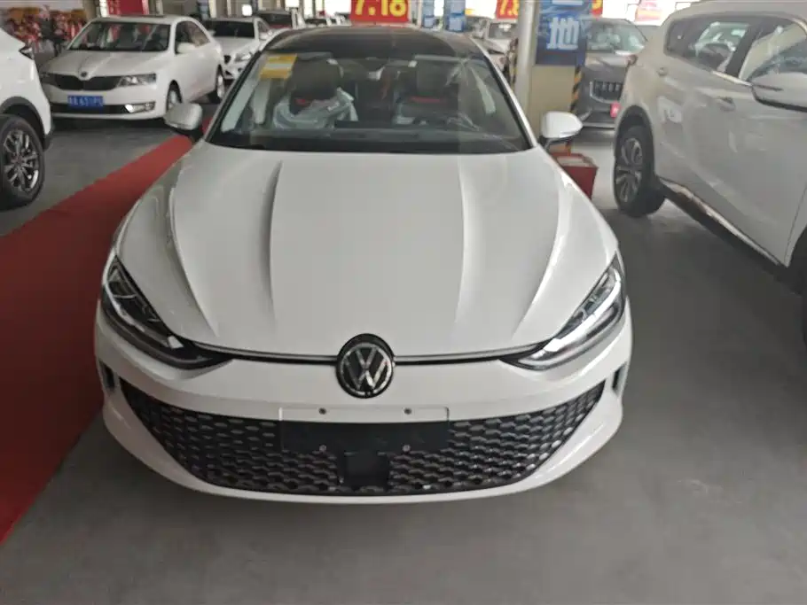 VOLKSWAGEN LINGDU