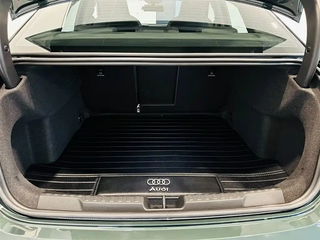 Audi A3 2024 Model A3L Limousine 35 TFSI Fashion Sport фото 6
