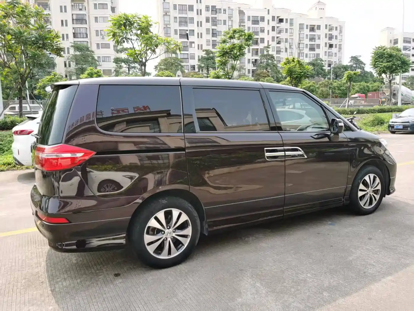 Honda Elysion 2016 2015 2.4L VTi-S Premium