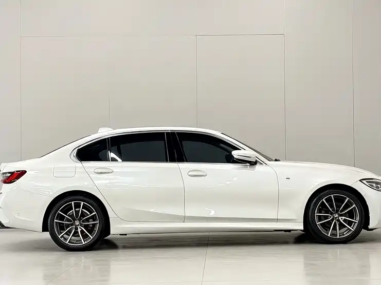 BMW 3 Series 2021 325Li M Sport Package фото 3