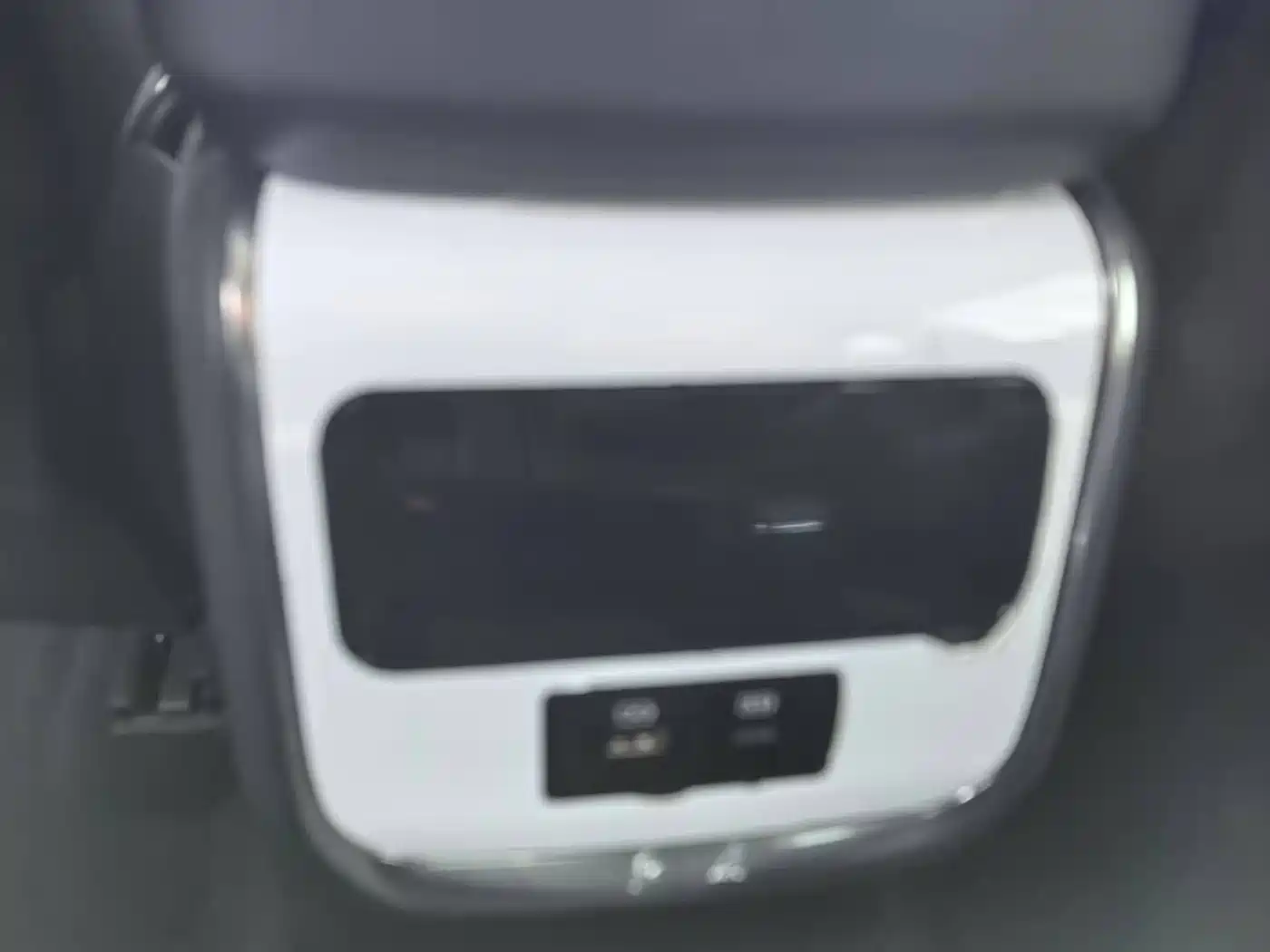 Hongqi HS7 PHEV 2024 2.0T PHEV AWD Flagship 6-Seater фото 16