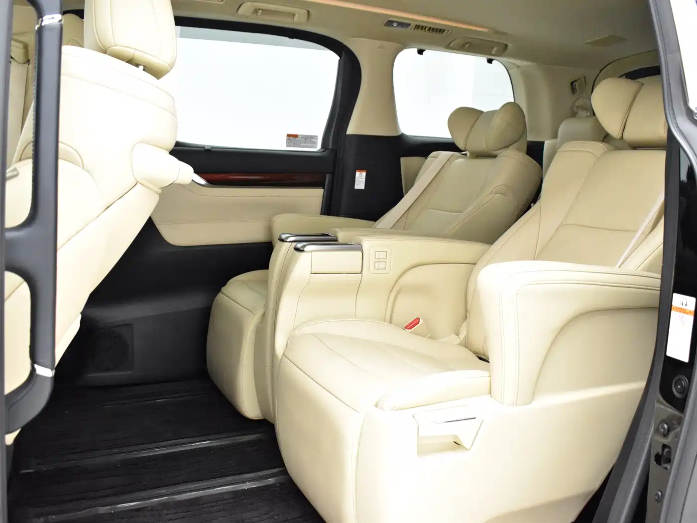 Toyota Alphard 2015 3.5L Luxury Edition фото 14