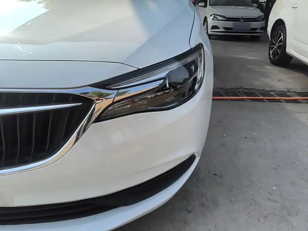 Фото 24 - Buick Excelle