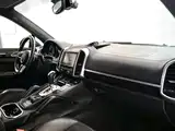 Photo 15 - Porsche Cayenne