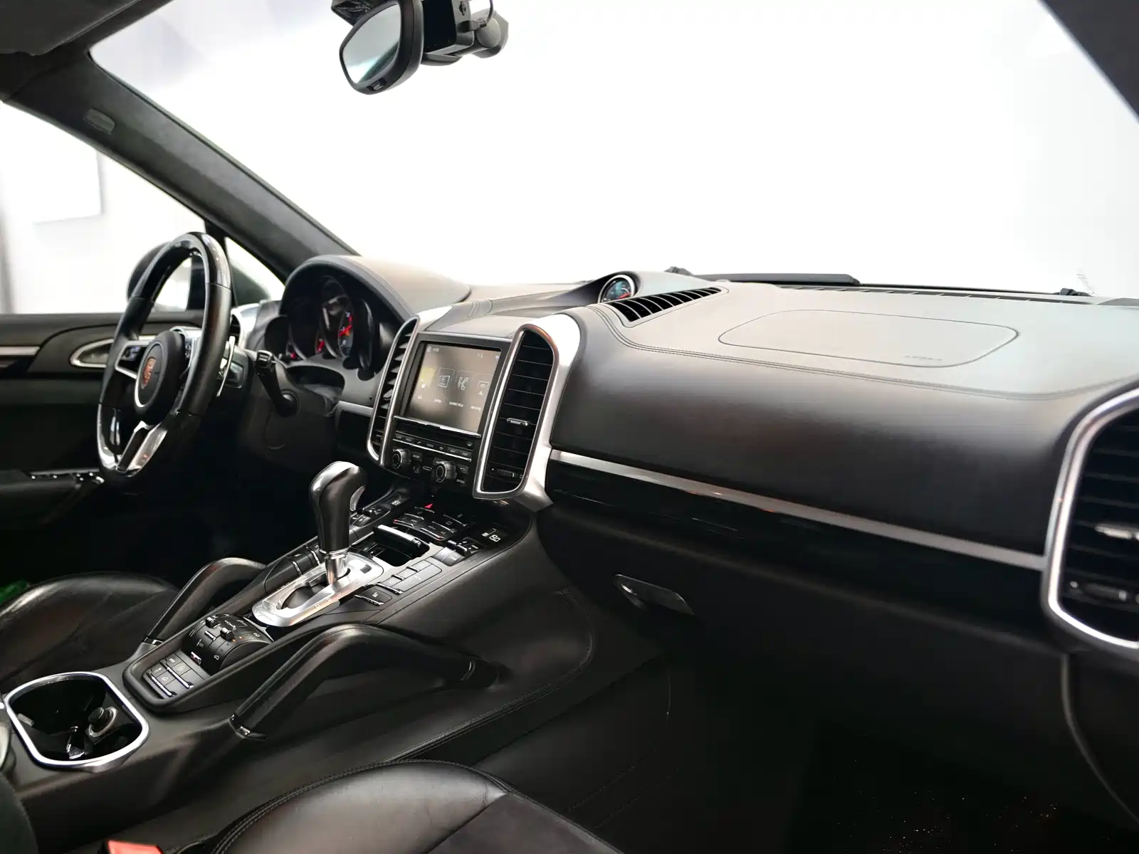 Photo 15 - Porsche Cayenne