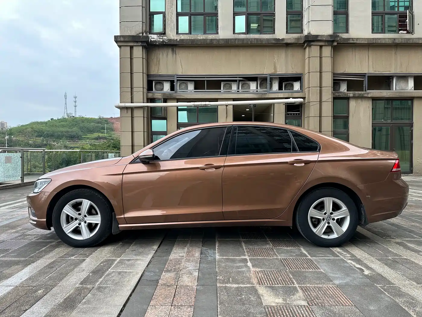Volkswagen Lamando 2017 230TSI DSG Trend Edition фото 3