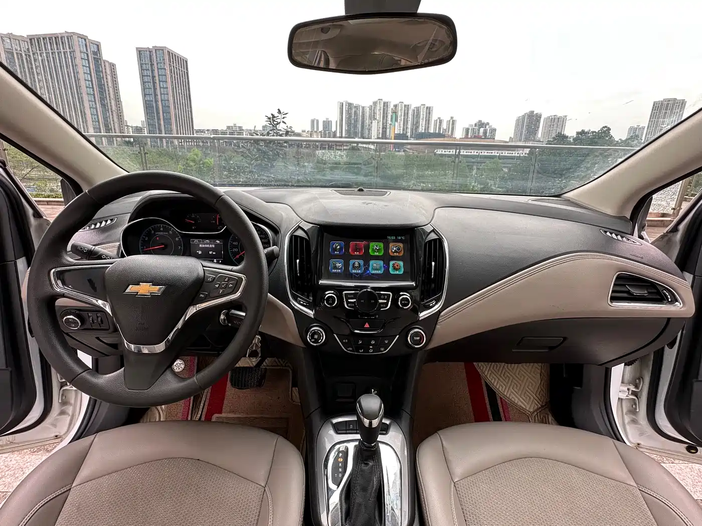 Chevrolet Cruze 2015 1.5L Automatic Luxury Edition фото 14