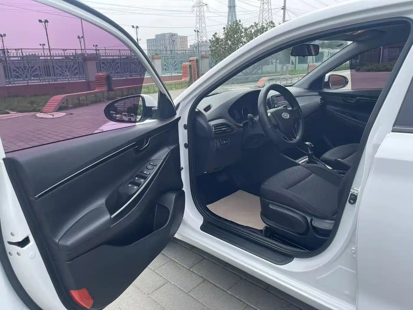 Hyundai Elantra 2020 1.6L Auto GL Pleasing Edition фото 11