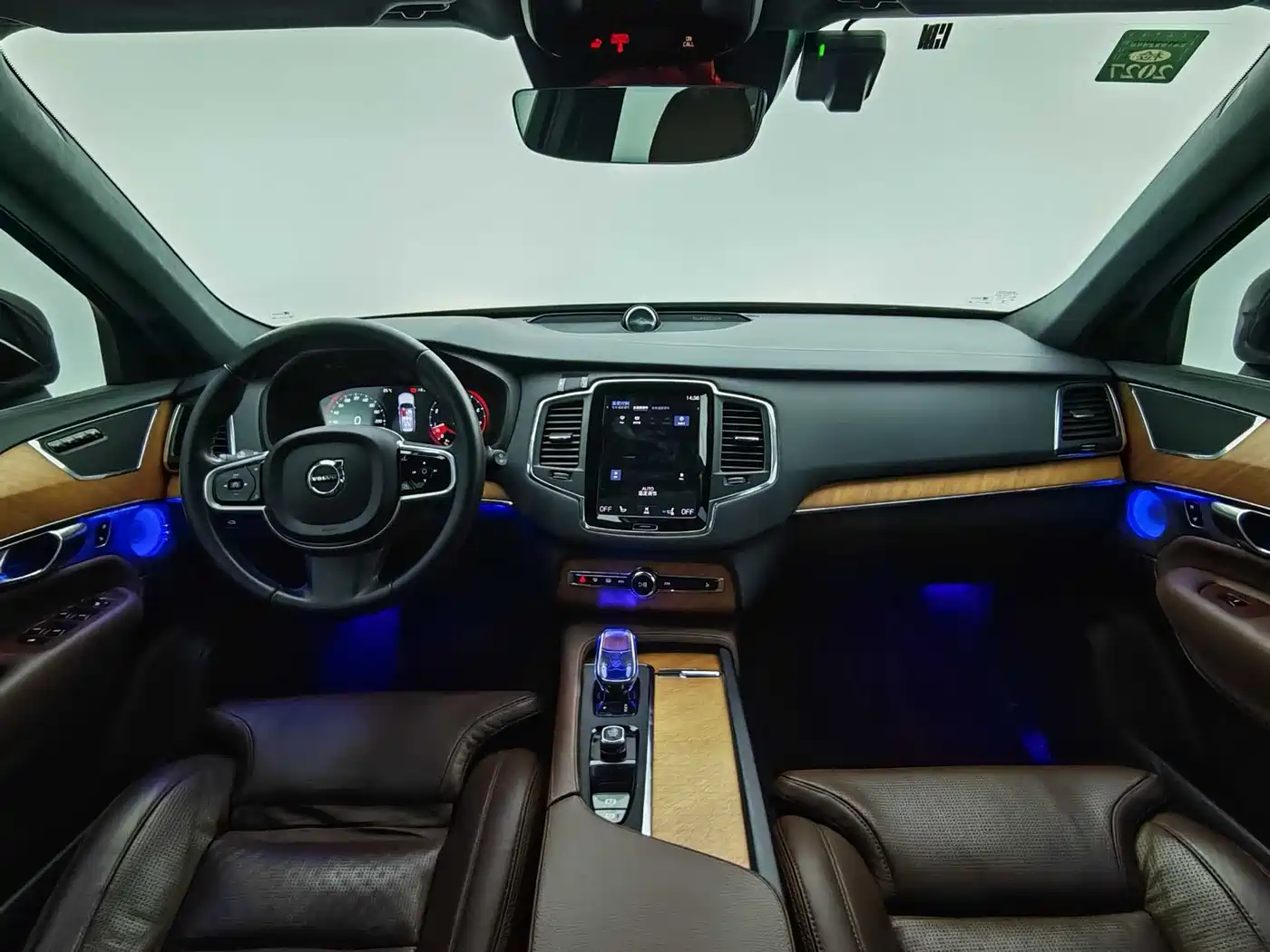 VOLVO XC90