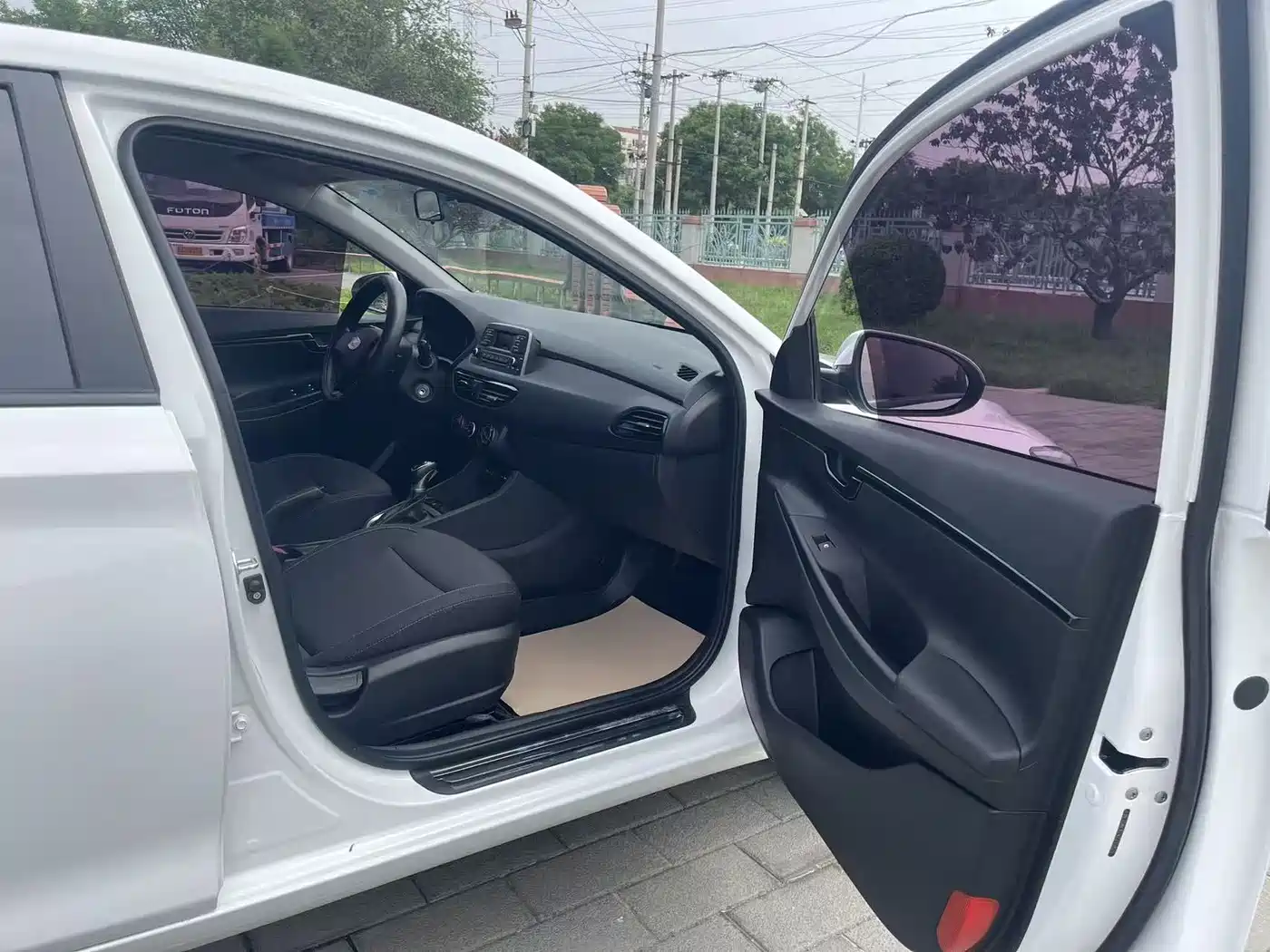 Hyundai Elantra 2020 1.6L Auto GL Pleasing Edition фото 13