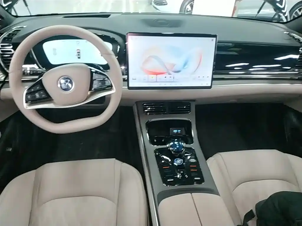 BYD Han 2025 Model EV 701KM LiDAR Smart Driving Version фото 10