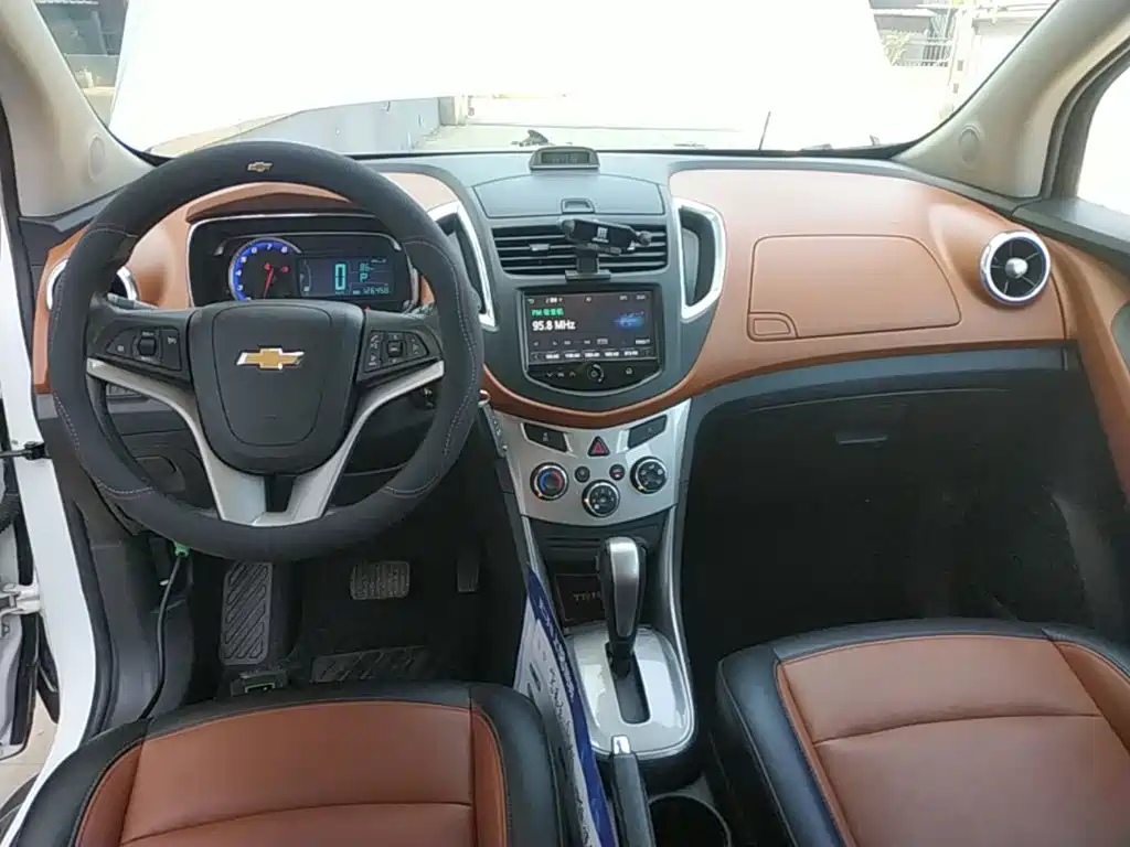 Фото 10 - Chevrolet Trax