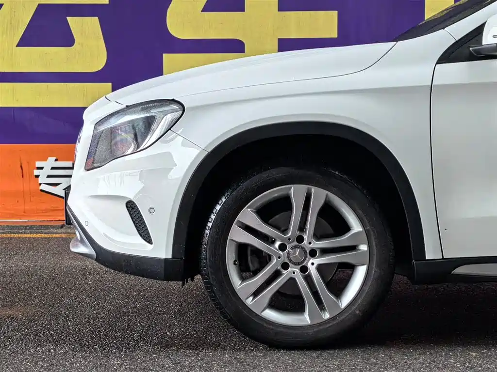 Mercedes-Benz GLA 2016 GLA 200 Dynamic фото 6