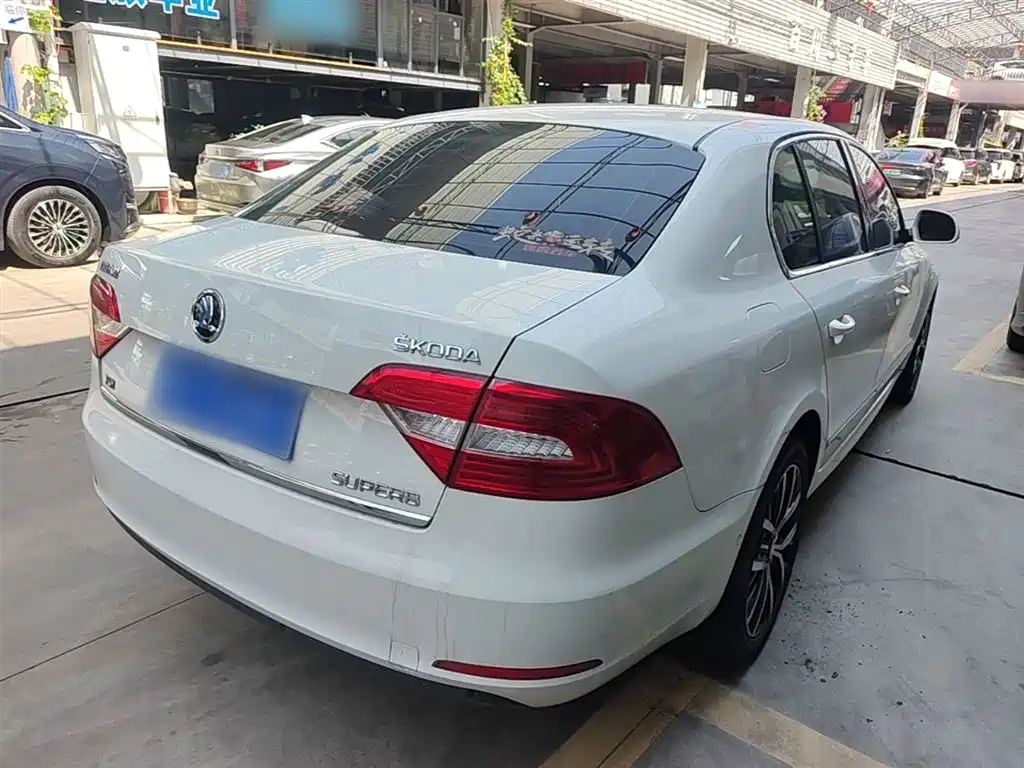 Škoda Superb 2013 1.8TSI Automatic Elegance Edition фото 7