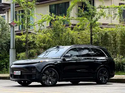 Li Auto L8