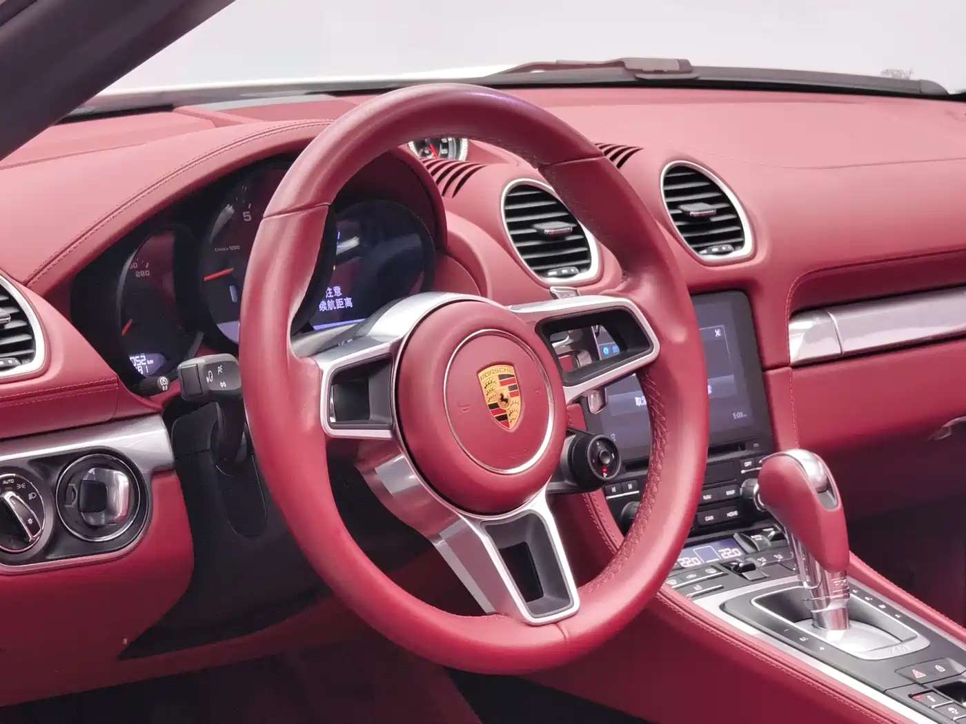 Porsche 718 фото 12