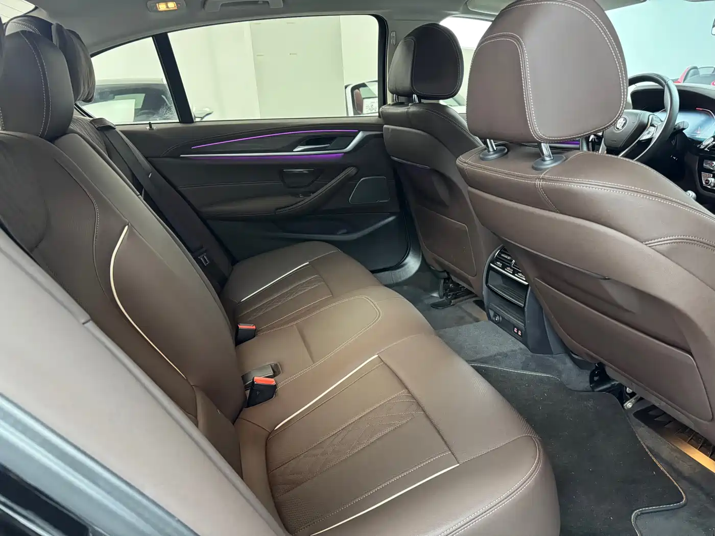 BMW 5 Series 2022 530Li Leading Luxury Package фото 15
