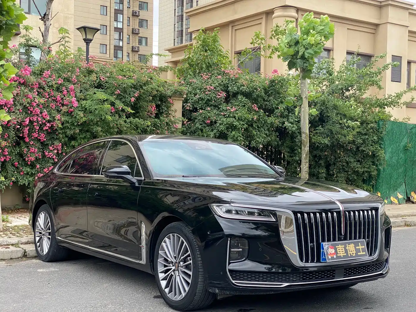 Hongqi H9 2020 2.0T Smart Connection Qi Chang Edition фото 3