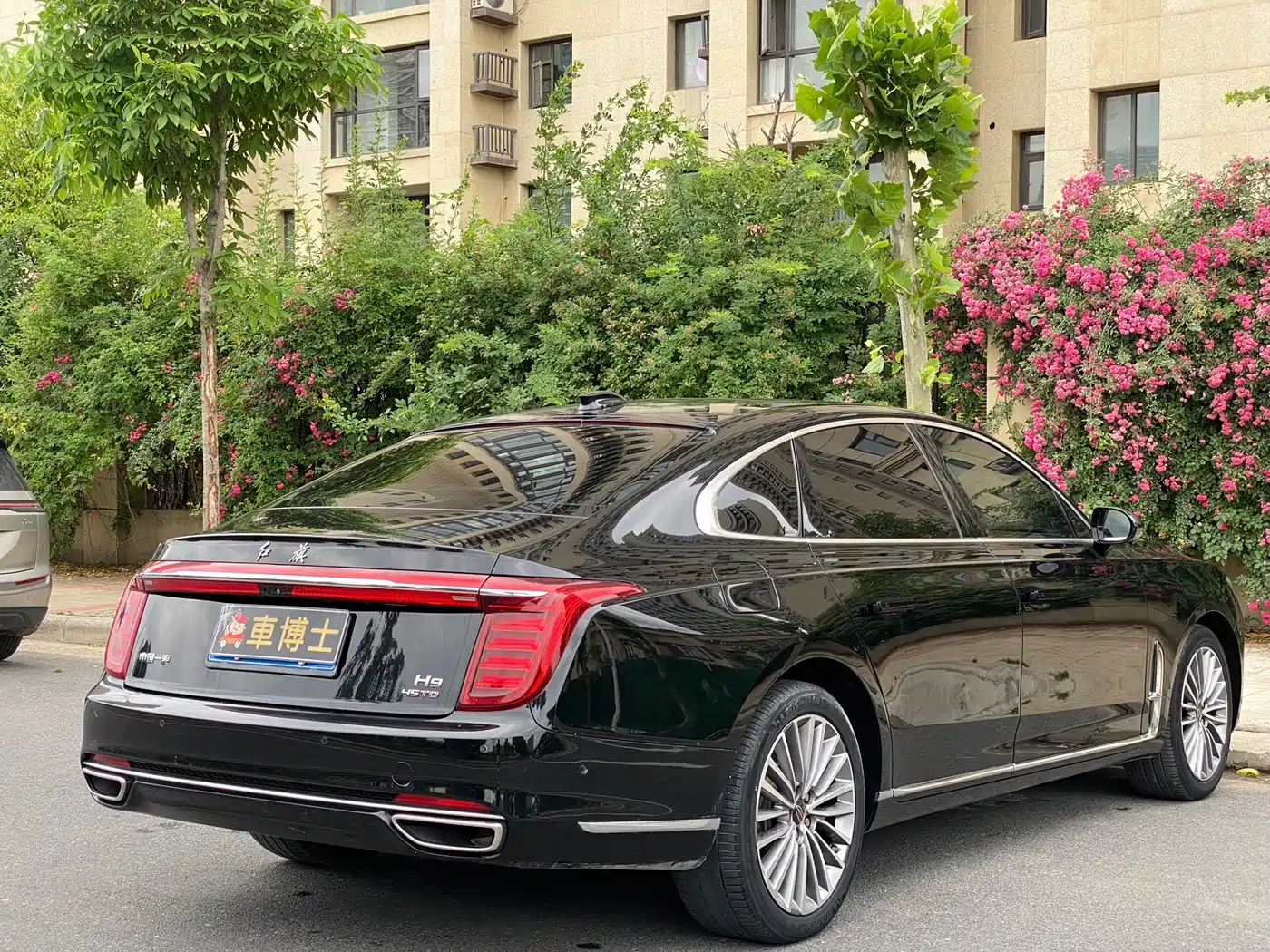 Hongqi H9 2020 2.0T Smart Connection Qi Chang Edition фото 9