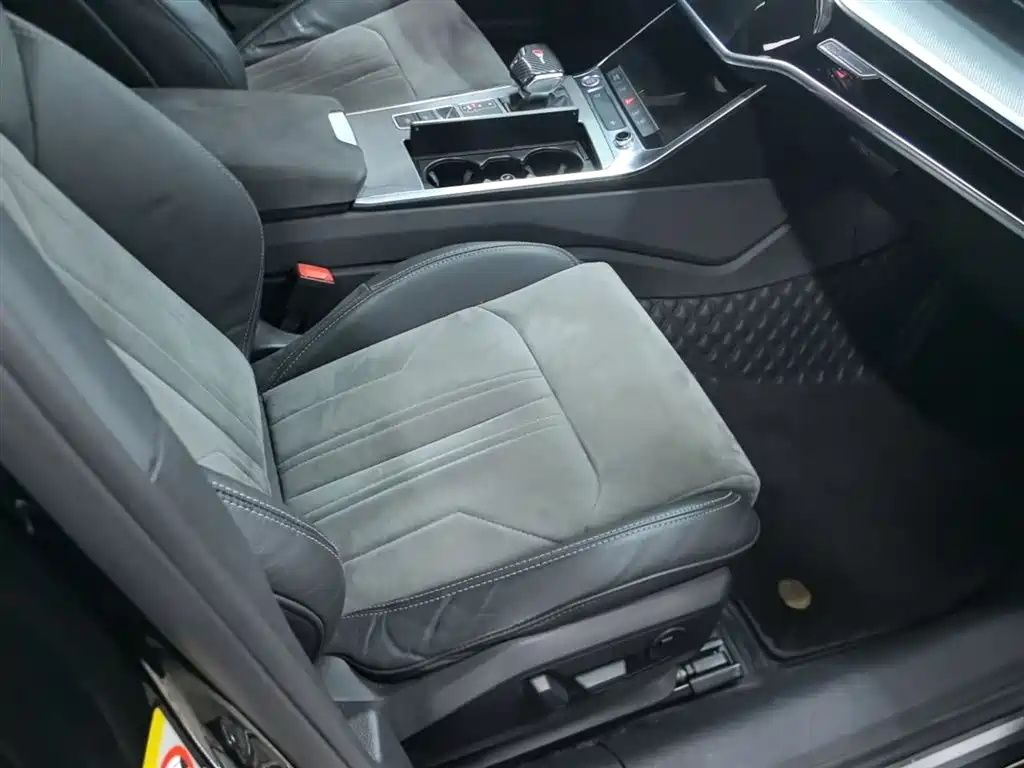 Audi A6L 2020 40 TFSI Luxury Dynamic фото 25