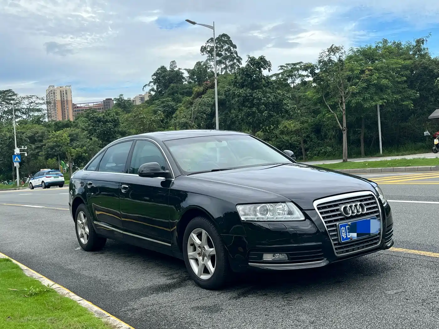 Фото 7 - Audi A6L