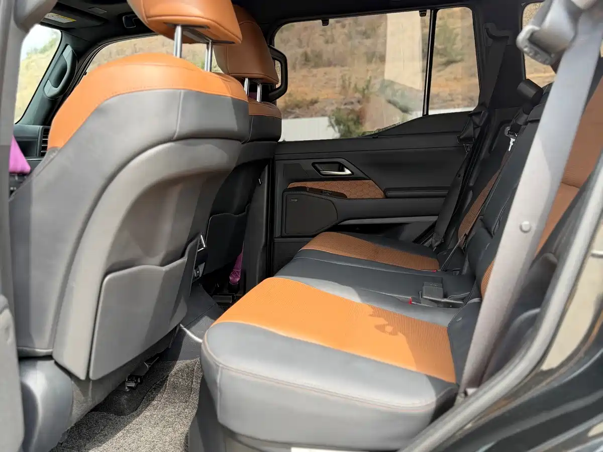 Фото 6 - Lexus GX