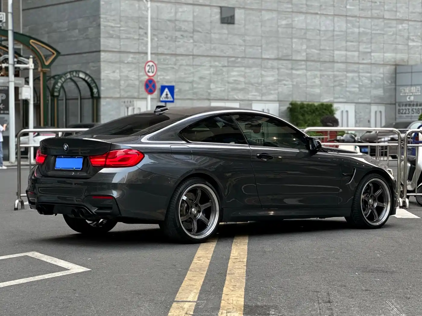 BMW M4 2019 M4 Coupe Competition фото 19