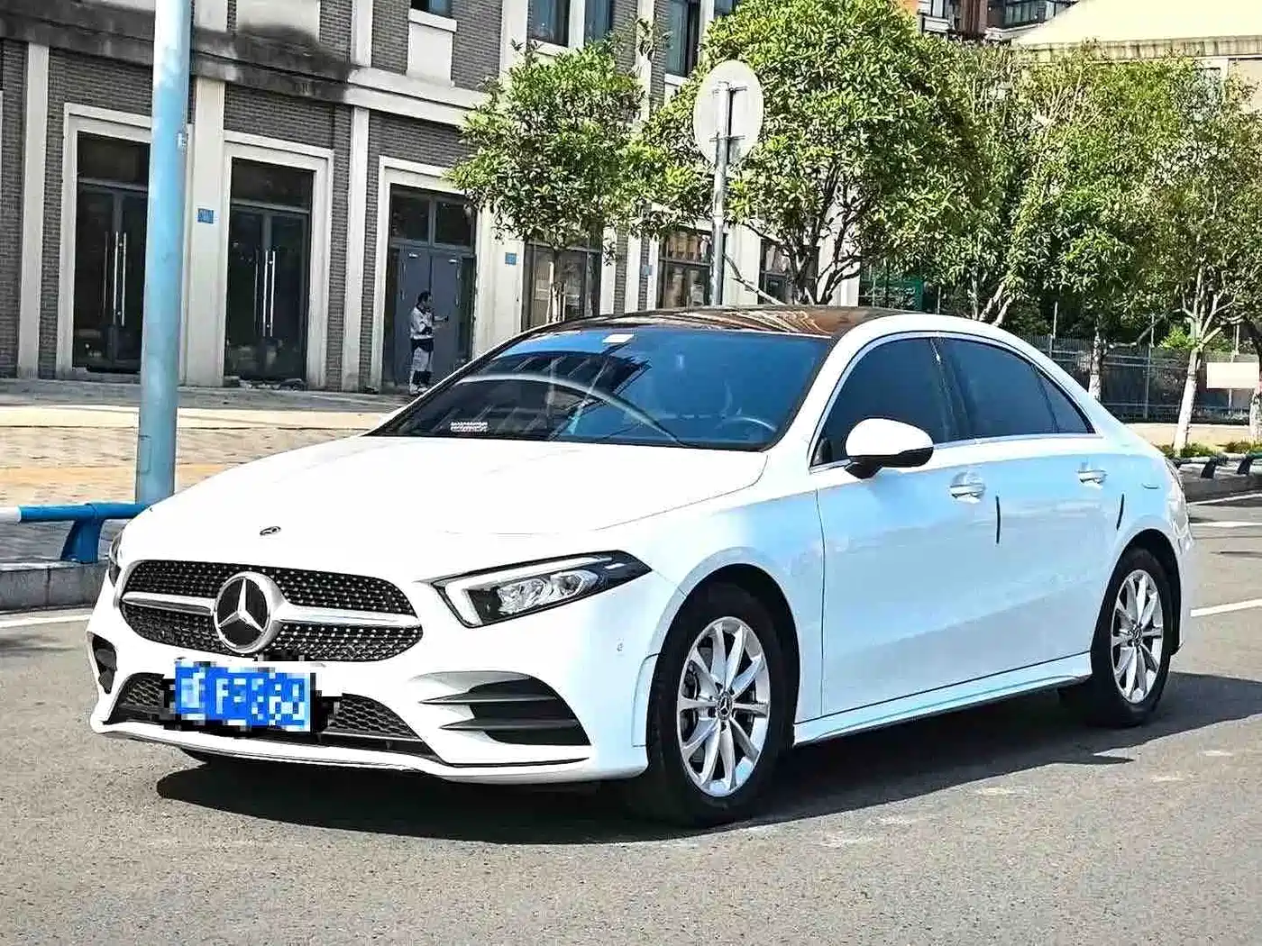 Mercedes-Benz A-Class 2021 A 200 L Sport Sedan Fashion Edition