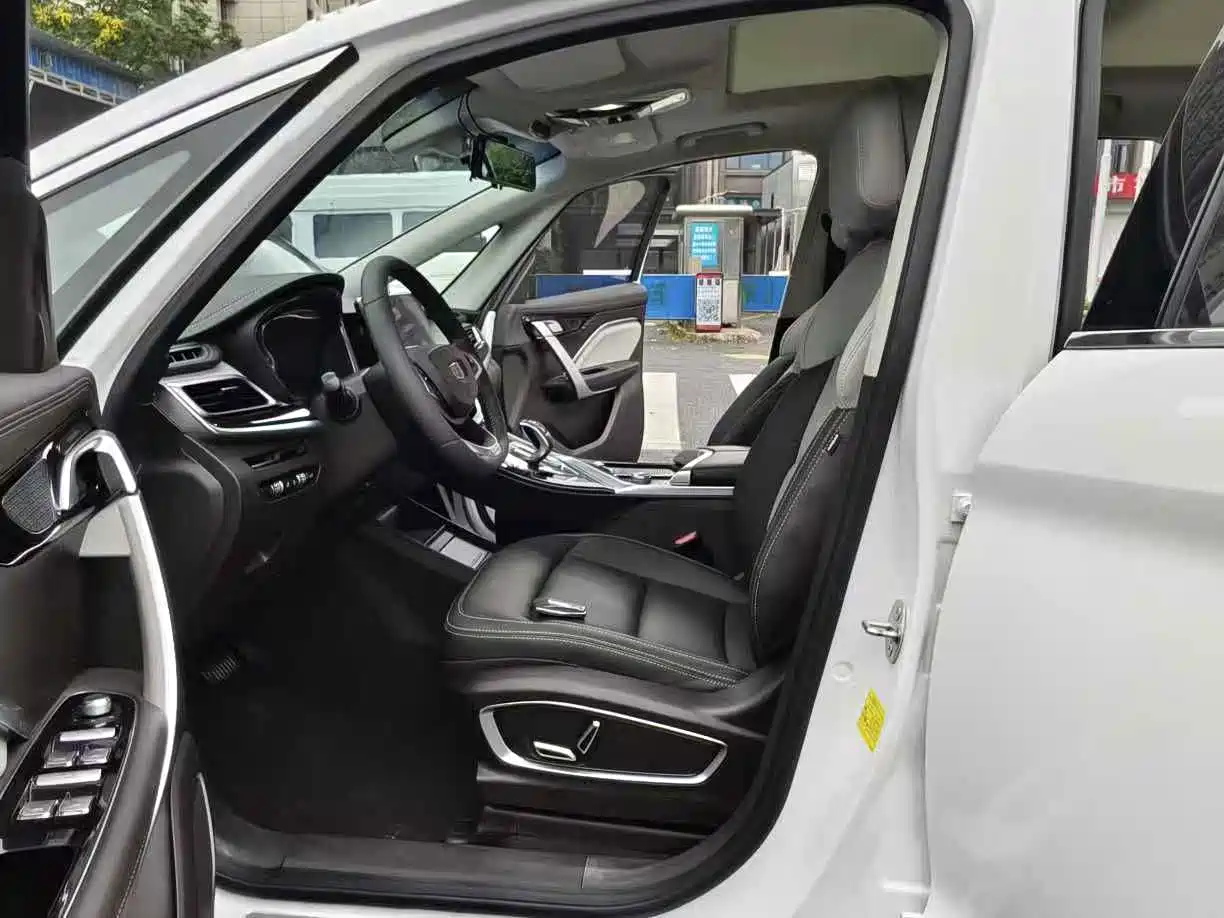 Фото 9 - Geely Jiaji