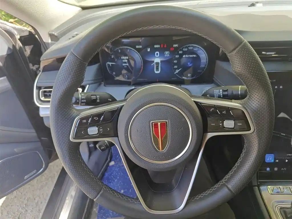 Hongqi H5 2023 2.0T Auto Smart Connect Flag Comfort фото 3